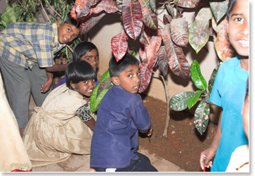 ASCT_Pictures_children trained in gardening