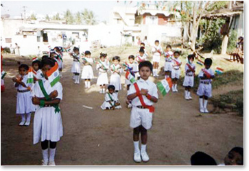 ASCT_Pictures_children with Indian flag